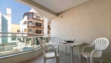 基本公寓 | 室外用餐