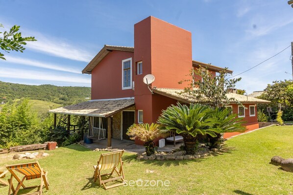 Basic Villa | Exterior