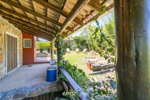 Basic Villa | Terrace/patio