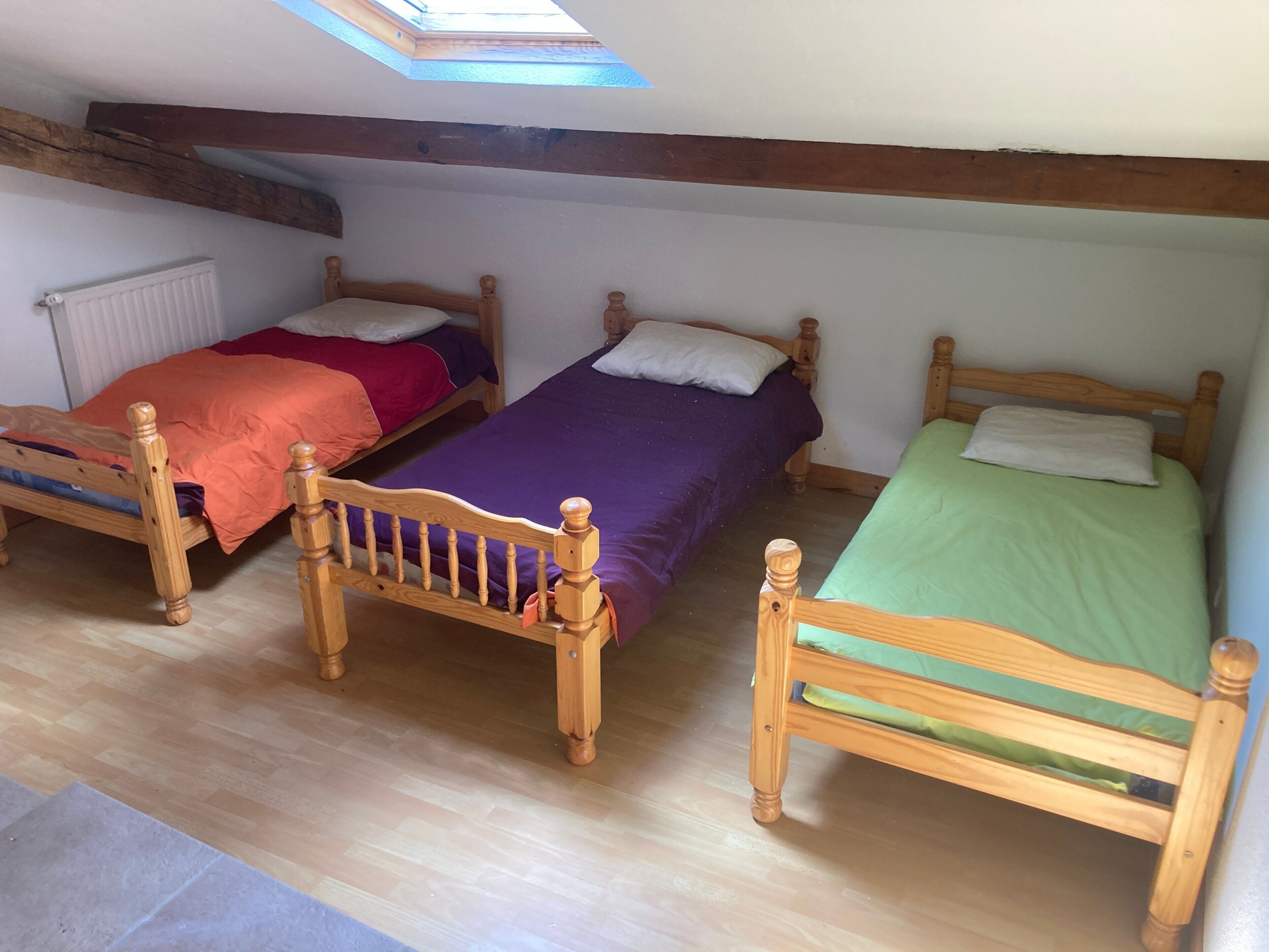 3 bedrooms, bed sheets