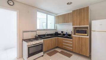Basic Apartment | Private kitchen