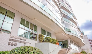 Basic Apartment | Exterior detail