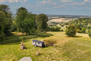 Apartment | 1 bedroom - Drovers Hill at Stonor - Quercus - Shepherds hut (Henley-on-Thames)
