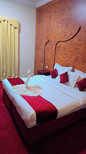 Herbergi með tvíbreiðu rúmi - borgarsýn | Ókeypis þráðlaus nettenging