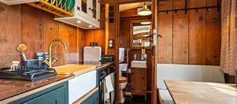 Quercus Redwood - Sleeps 4