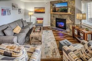 TV, fireplace