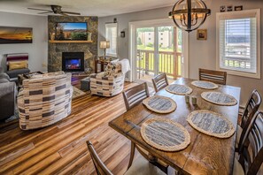 Télévision, cheminée