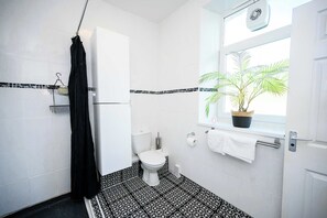 淋浴設備、提供毛巾