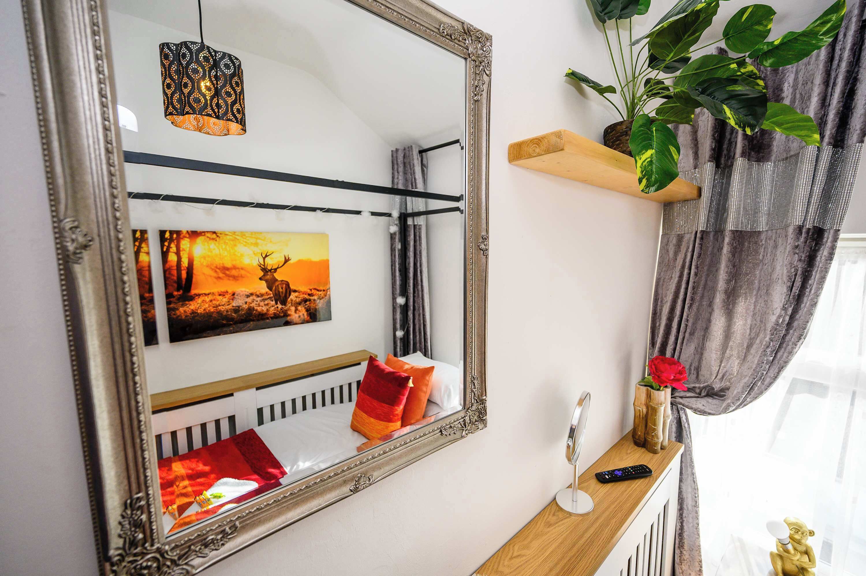 3 habitaciones, escritorio y wifi 