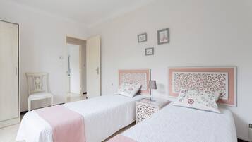 3 Schlafzimmer, Bügeleisen/Bügelbrett, WLAN, Bettwäsche