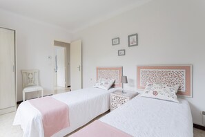 3 chambres, fer et planche à repasser, Wi-Fi