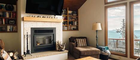 TV, fireplace