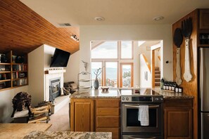 Fridge, microwave, oven, stovetop - Fox Den Rocky MTN Retreat | Hot Tub | Pet-Friendly (Evergreen)