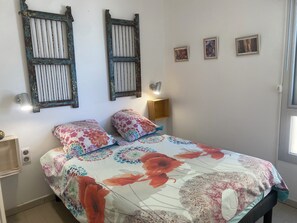 1 bedroom, iron/ironing board, bed sheets