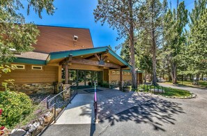 Unclassified image, 3 of 36, button - Tahoe Keys Studio Perfect Couples Get Away (South Lake Tahoe)