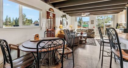 439AW Tahoe Keys Studio Perfect Couples Get Away