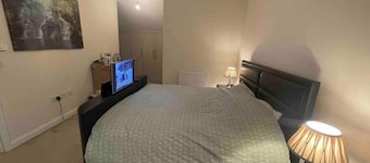 Bristol Unique Townhouse - 4 Bedroom House