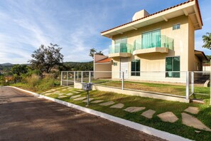 Basic Villa | Exterior - House in Quinta do Sol Condominium Qspb005 (Pirenópolis)