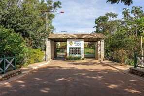 Basic Villa | Property grounds - House in Quinta do Sol Condominium Qspb005 (Pirenópolis)