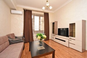 Apartment, City View | Iron/ironing board, free WiFi