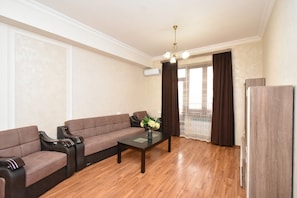 Apartment, City View | Iron/ironing board, free WiFi