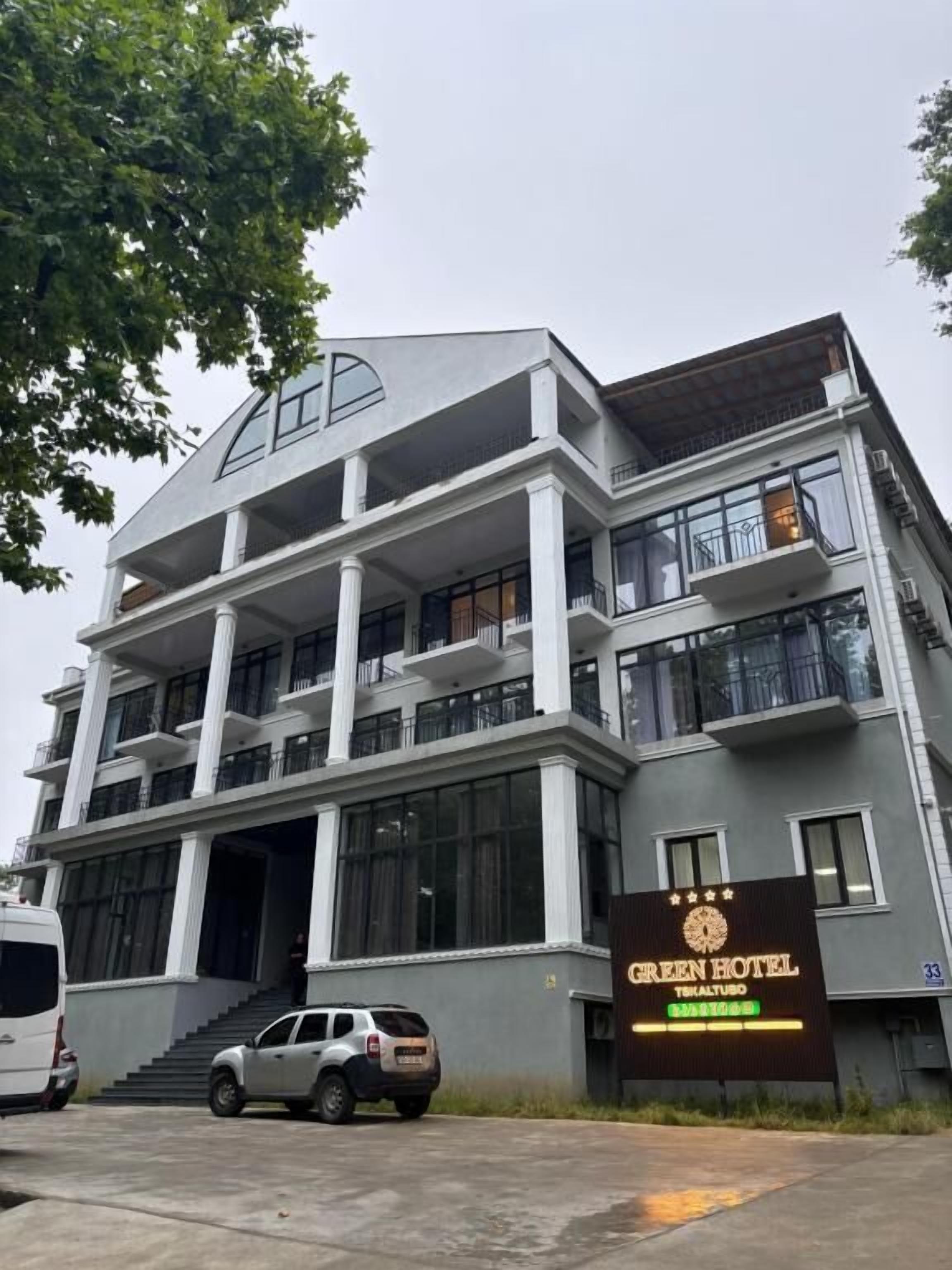 Mặt tiền nơi lưu trú