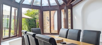 A cottage that sleeps 8 guests  in 4 bedrooms
