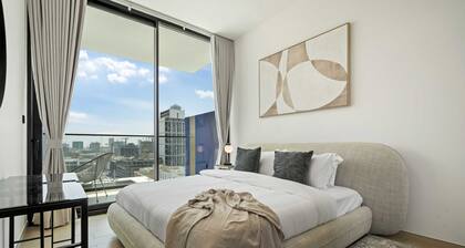 Charming 1-BD Apartment in JVC