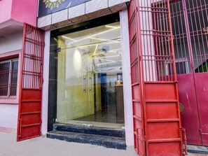 獨棟房屋 | 接待櫃台
