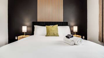 2 habitaciones, tabla de planchar con plancha, wifi y ropa de cama