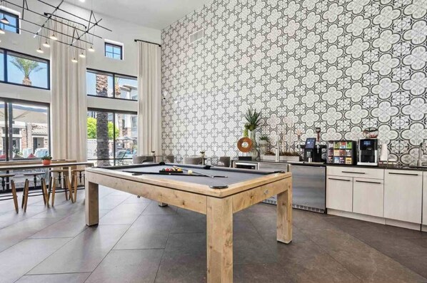 غرفة الألعاب