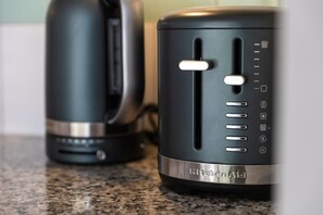 Unclassified image, 4 of 27, button