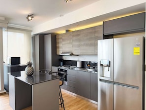 Fridge, microwave, oven, stovetop