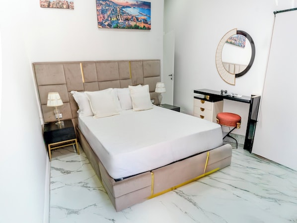 Standard Townhome, 1 Katil Ratu (Queen), City View | Wi-fi percuma 