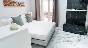 Standard Townhome, 1 Queen Bed, City View | Free WiFi