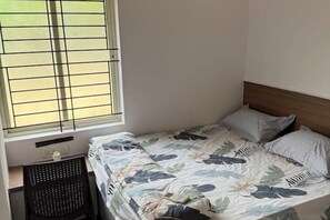 1 bedroom, iron/ironing board, WiFi, bed sheets