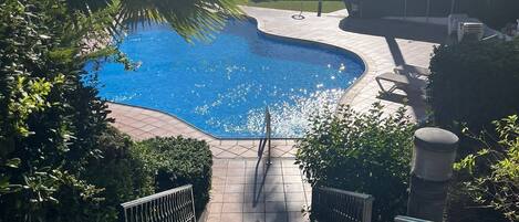 Piscine extérieure, piscine chauffée