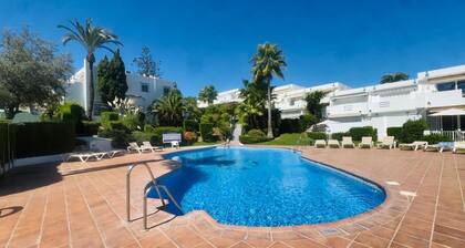 Golf Course House with 3 Terraces, heated pool, tennis acess, near beach