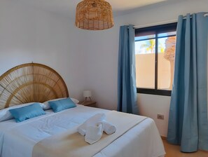 Ferros/tábuas de passar roupa, Wi-Fi, roupa de cama
