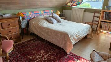 1 chambre, fer et planche à repasser, Wi-Fi, draps fournis