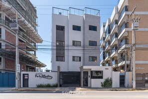 Basic Apartment | Exterior