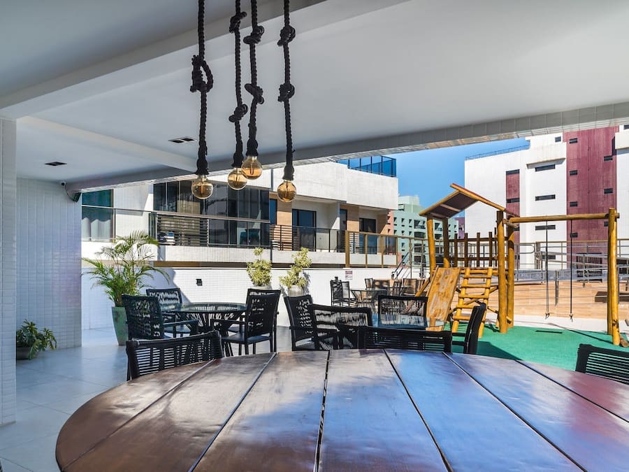 Apartemen Basic | Tempat makan outdoor