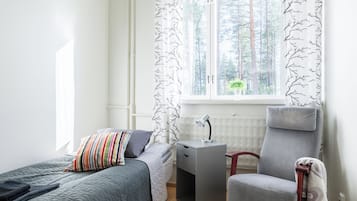 Single Room, Patio, Garden View | Desk, laptop workspace, blackout drapes, soundproofing