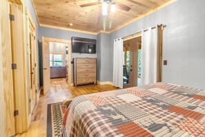 Maison familiale, 3 chambres, patio, vue sur la montagne | Décor unique, ameublement unique, fer et planche à repasser