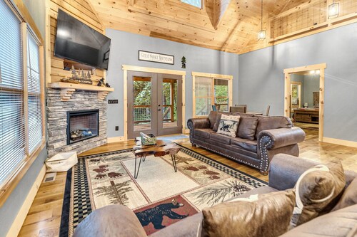 Pinewood Forest Walden's Creek Cabins