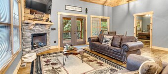 Pinewood Forest Walden's Creek Cabins