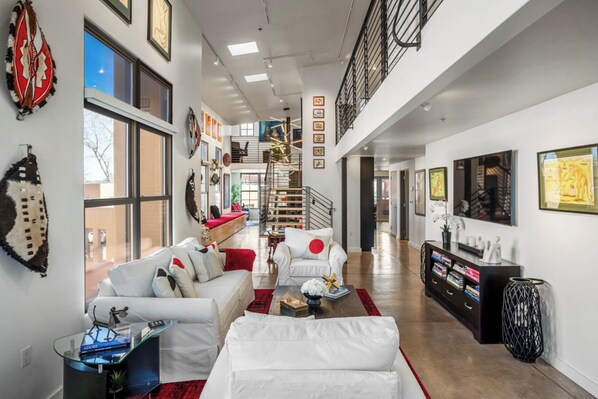 Lobby - The Loft at Marquez Place | Skyline Views, Luxe Design (Santa Fe)