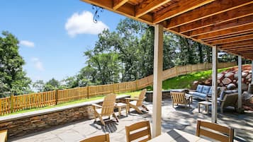 Vila, 3 kamar tidur | Tempat makan outdoor