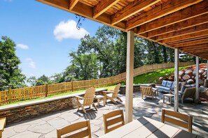 Villa, 3 Bedrooms | Outdoor dining