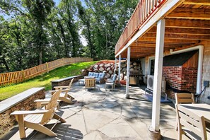 Villa, 3 Bedrooms | Outdoor dining